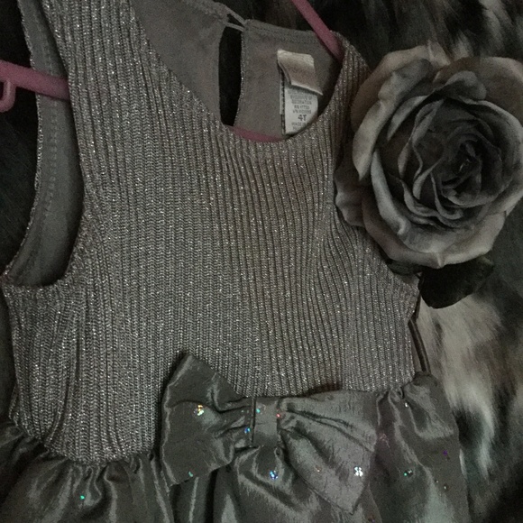 GRAY METALLIC FORMAL/ HOLIDAY PARTY GIRLS DRESS - Picture 1 of 8